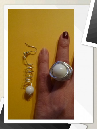 COPPIA 1 - ANELLO ED ORECCHINO CON PERLA BIANCA LUCIDA OPACA